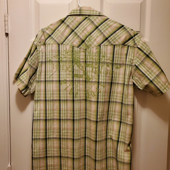 Mens Casual Plaid Button Down Shirt. - Picture 2 of 3